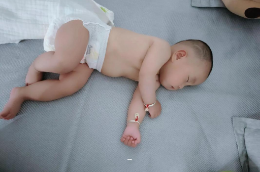 巢湖怀孕肚子撑的难受